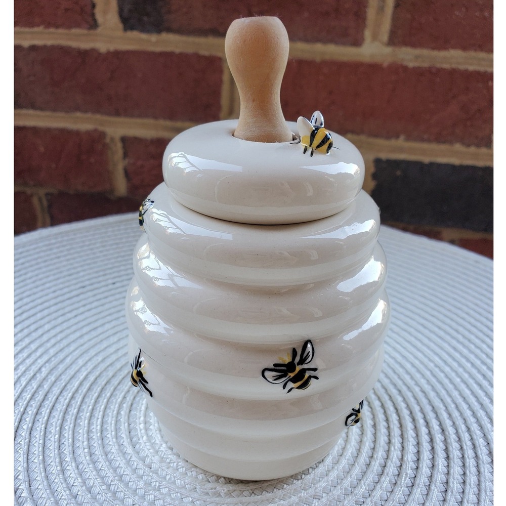 Harry & David Ceramic Beehive Honey Pot Wooden Dipper Bumblebee Jar Bees Glossy